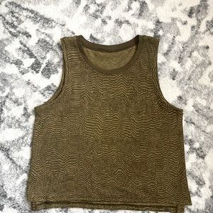 Lululemon crop top